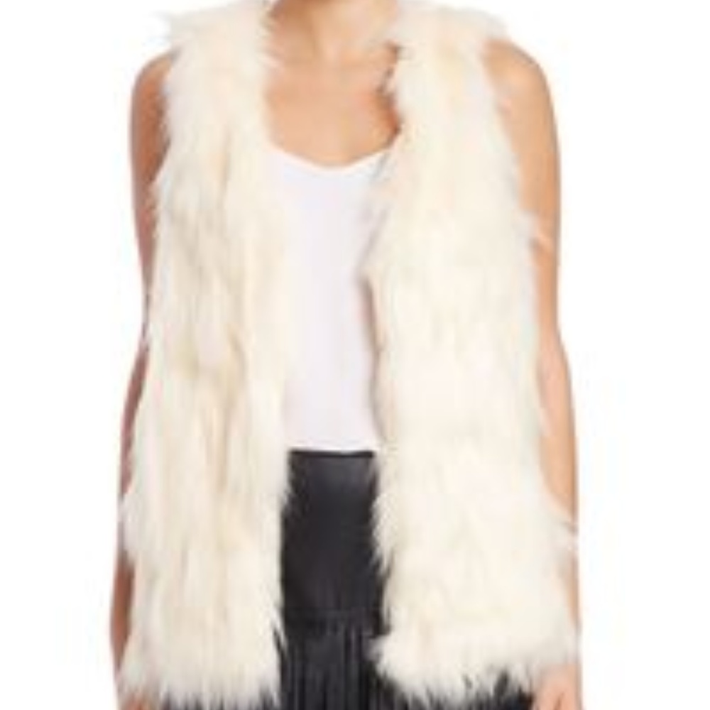 NWT Kensie Faux Fur Vest